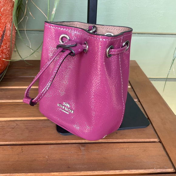NWT Coach Mini Bucket Bag Fuchsia Patent Leather - Picture 2 of 9
